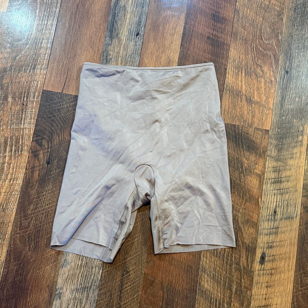 SPANX tan Shaping Shorts M (3750)